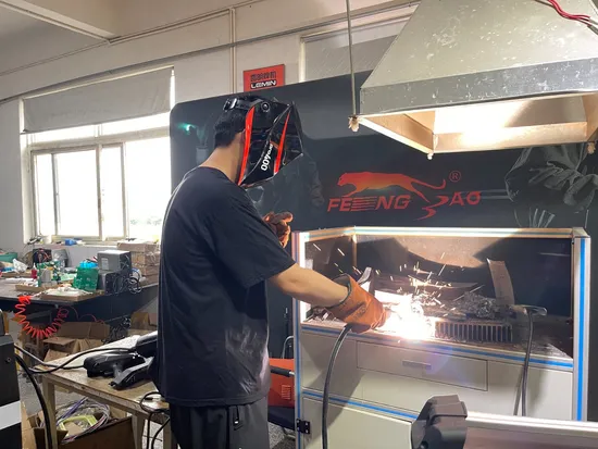 CE Approved Single Phase CO2 Gasless Flux Arc Inverter 2 in 1 MIG Welding Machine 140A 